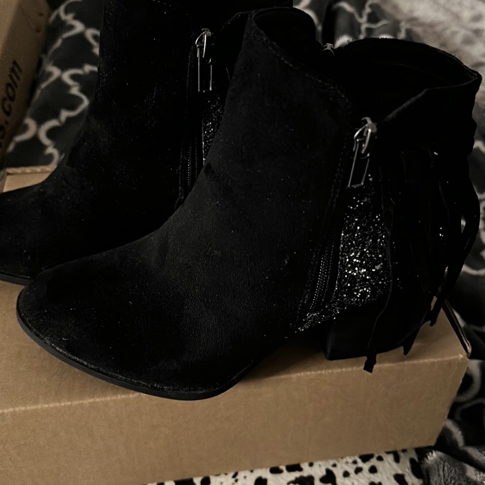 black and sequin with fringe Very G booties